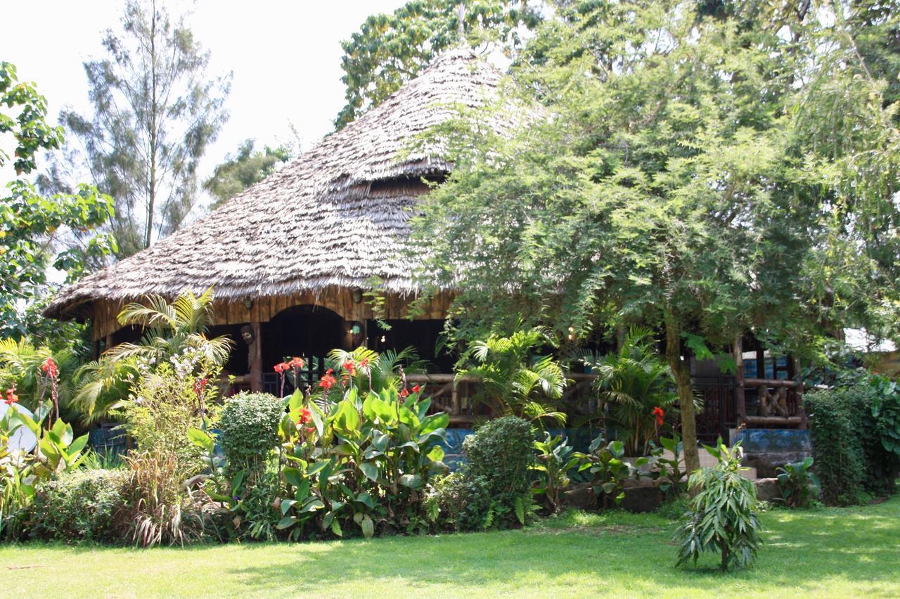 The Vijiji Center Lodge & Safari Аруша Экстерьер фото